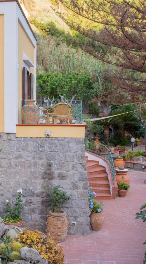 Villa Paradiso Sant'Angelo  エクステリア 写真